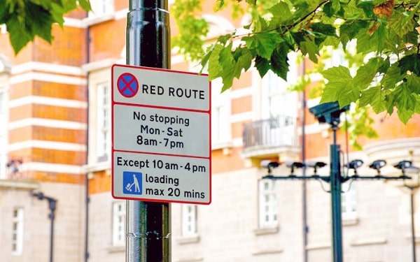 TFL red route sign